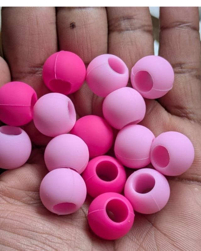 Pink and hotpink beads